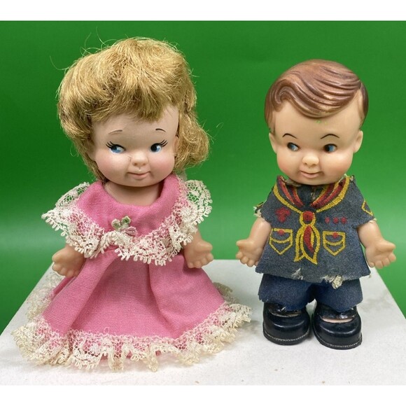 Lot of 2 Vintage Pee Wee Uneeda Small Dolls 1965 3.5" w Outfits and Shoes - Picture 1 of 9